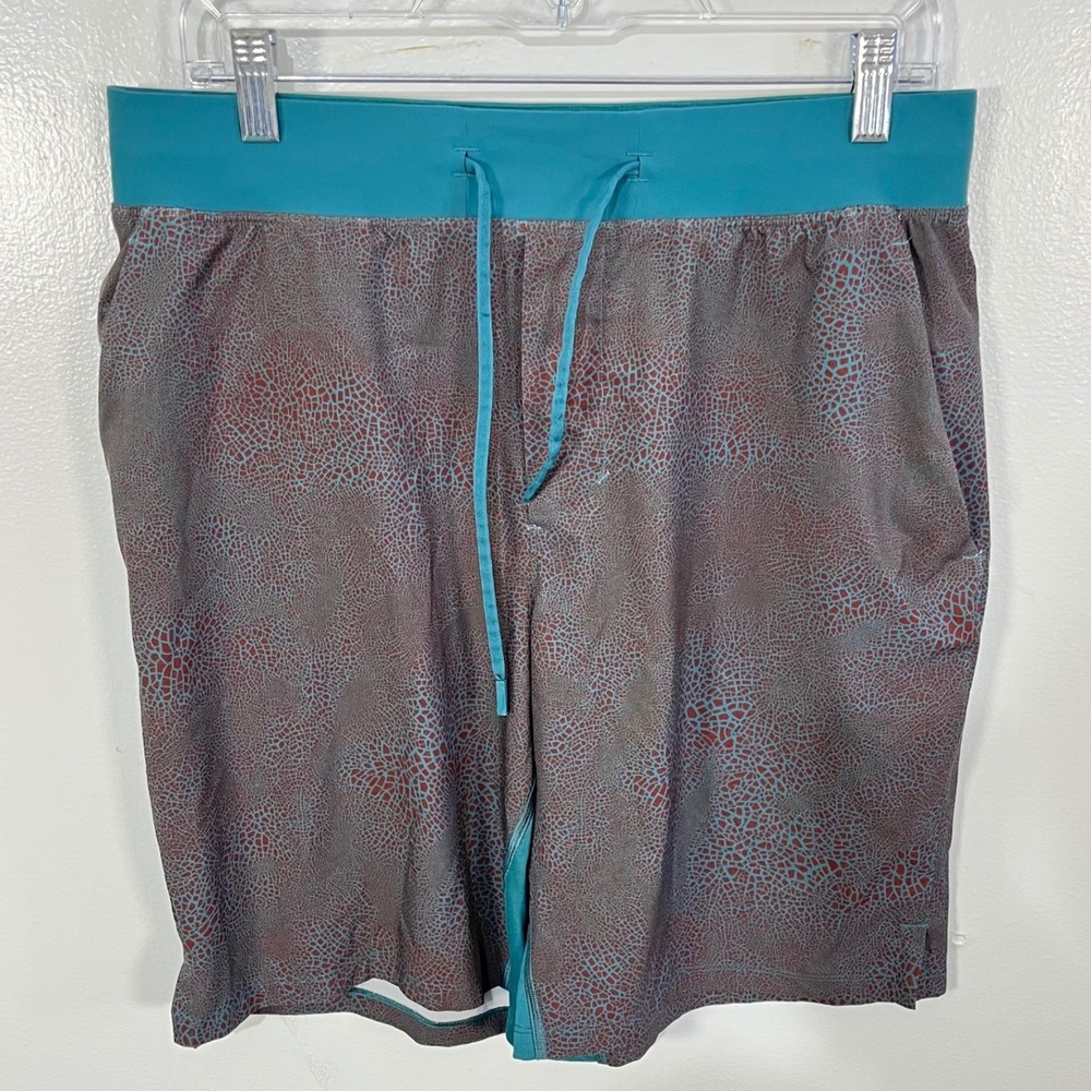 Lululemon  T.H.E liner less Short 9" in Crackle Glaze Deep‎ Cove Date Brown L